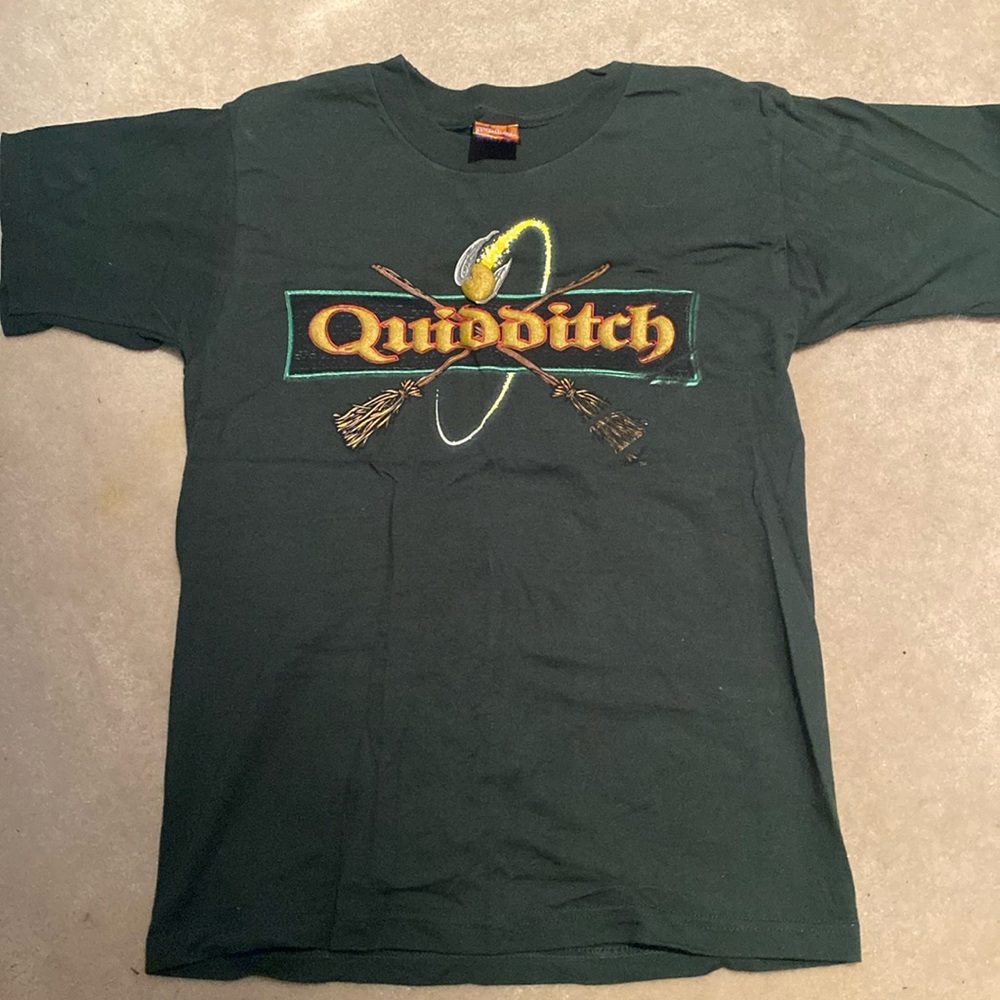 Vintage 2000 & NWOT Harry Potter Quidditch T-shirt